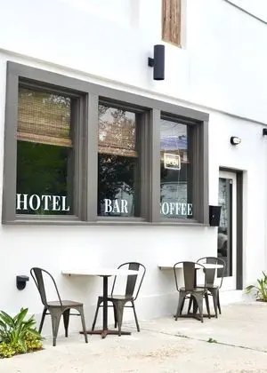 Marsh Hotel - Dış Mekan