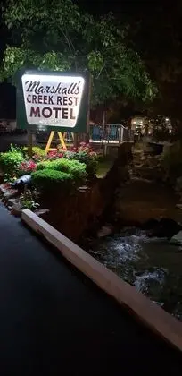Marshall's Creek Rest Motel - Dış Mekan