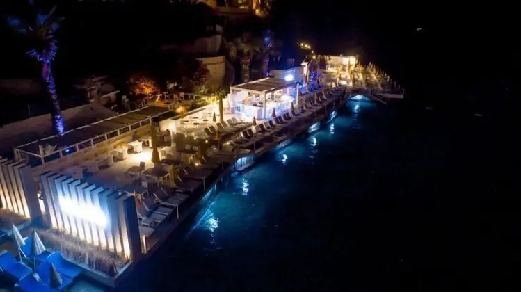 Marti Beach Hotel - 2