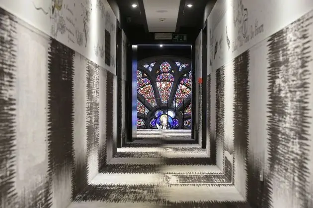 Martin’s Dream Hotel - Öne Çıkan Resim