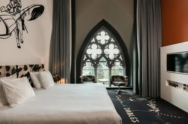 Martin’s Dream Hotel - Öne Çıkan Resim