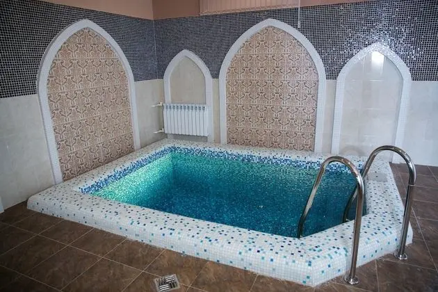 Hotel Marton Palace Volgograd - Havuz