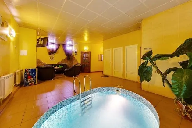 Hotel Marton Turgeneva - Havuz