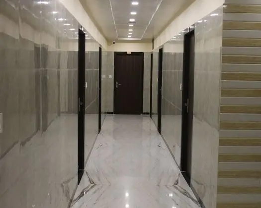 Maruti Group of Hotels - Hotel Shri Naman - Lobi