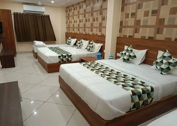 Maruti Group of Hotels - Hotel Shri Naman - Oda