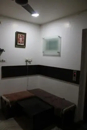 Maruti Group of Hotels - Tulsi Hotel - Lobi
