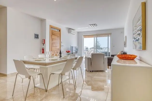 Marvellous 3BR Penthouse in Central St Julian's - İç Mekan