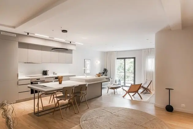 Marvelous 2BR Apartments with balcony