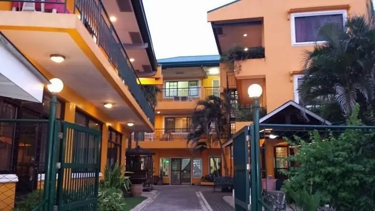 Marvin's Seaside Inn