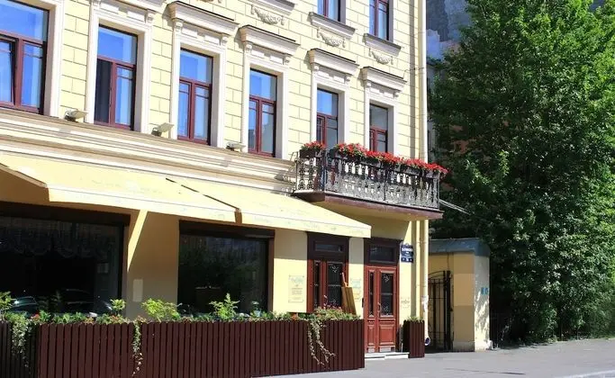 Mary Hotel
