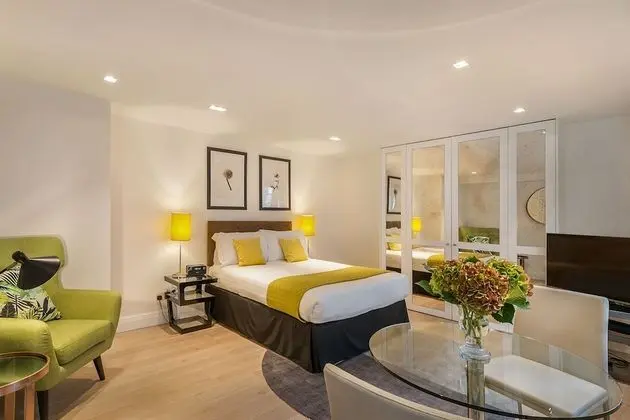 Marylebone - Wyndham Street apartments by Flying Butler