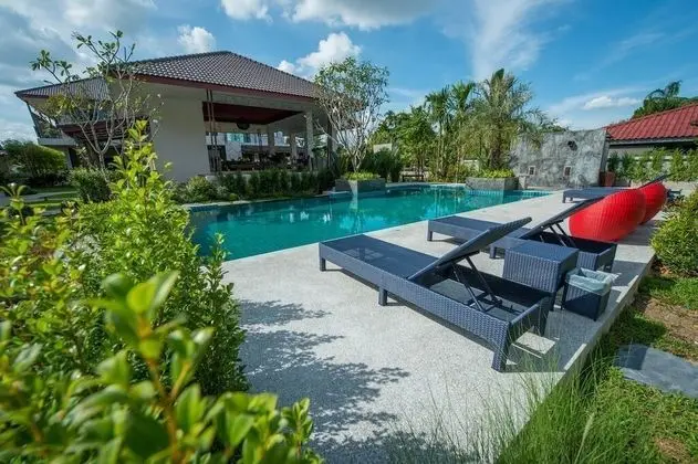Maryo Resort Chiangrai - Havuz