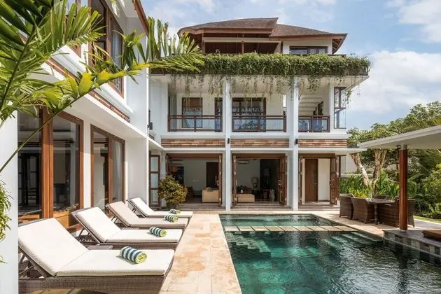 Mary's Beach 4 BR Villa