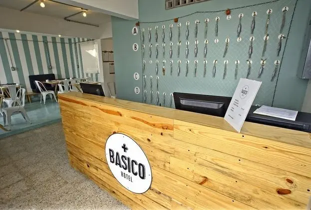 Mas Basico Hotel - Lobi
