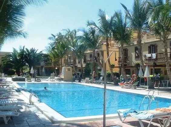 Maspalomas Oasis Club - Havuz