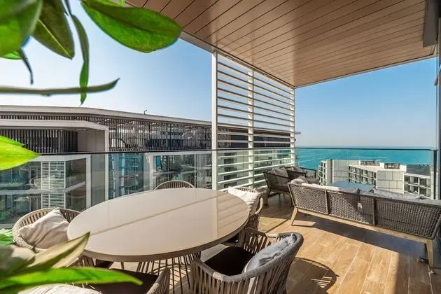 Massive 3 Beds Sea View Bluewaters B10