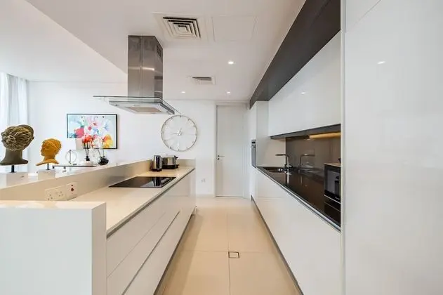Massive 3 Beds Sea View Bluewaters B10 - Mutfak