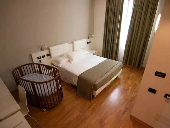 Master Hotel - 1