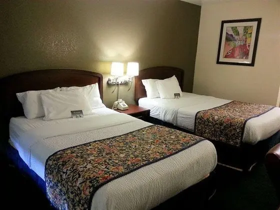 Masters Inn - Tampa Fairgrounds