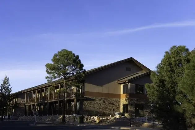 Maswik Lodge - Inside the Park