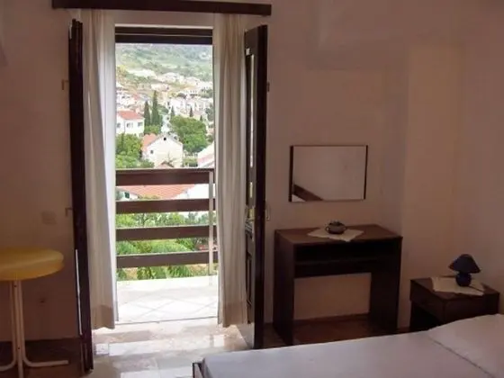 Mat - in a Cosy Stone House - SA3 - İç Mekan