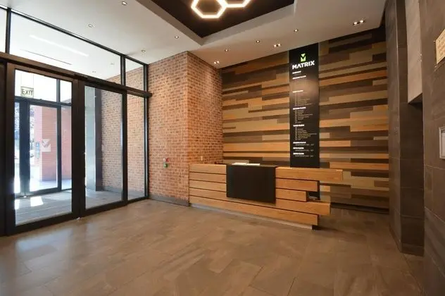 The Matrix Luxury Apartments - Lobi