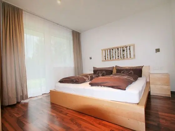 Matt See in See With 2 Bedrooms and 3 Bathrooms - Oda