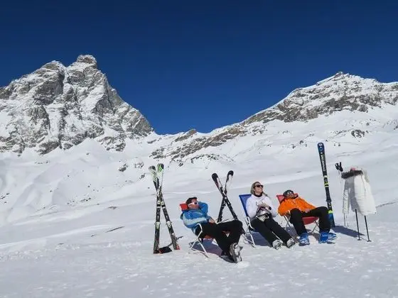 Matterhorn View Apartment in Breuil-Cervinia near Ski Area - Konum Öne Çıkanlar