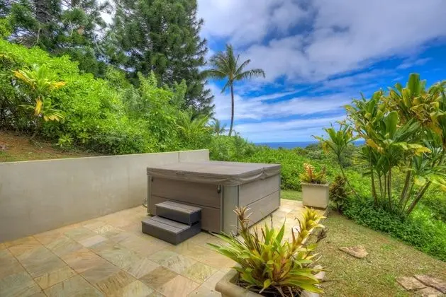 Mauna Pua - A 7 Bedroom Kauai Vacation Rental Home by Redawning