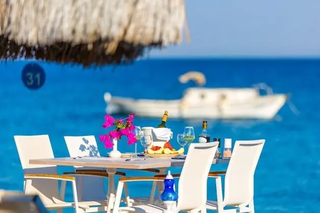 Otel Mavi Beyaz Palamutbükü - Yerinde Yemek
