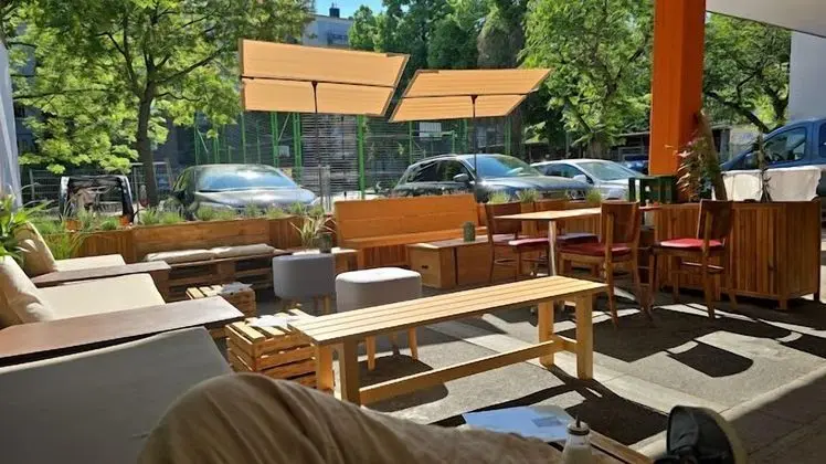 Max Hostel - Dış Mekan