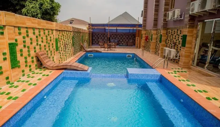 Maxbe Continental Hotel - Havuz