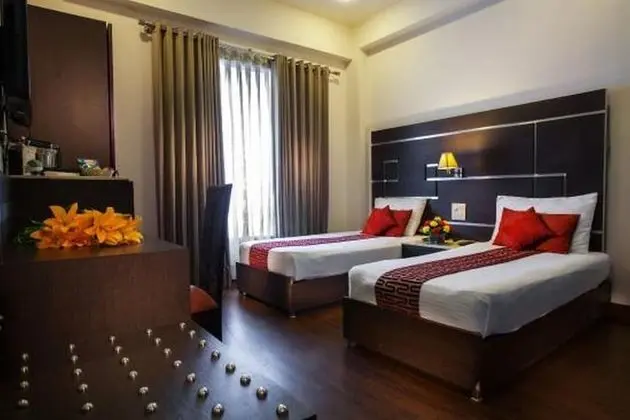 Maxfort Sikandarpur Metro