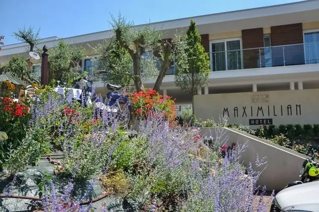 Hotel Maximilian - Dış Mekan