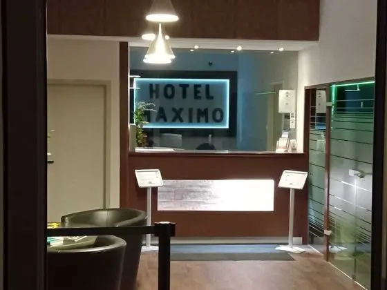 Hotel Maximo - Lobi