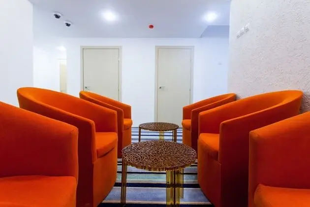 MAXROOMS Global Sky Hotel - Lobi