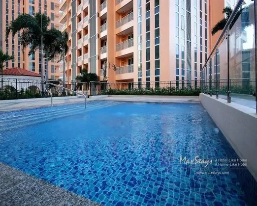 MaxStays Max Home at The Venice Residences - Havuz