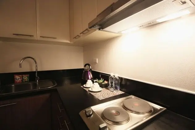 MaxStays Max Home at The Venice Residences - Mutfak