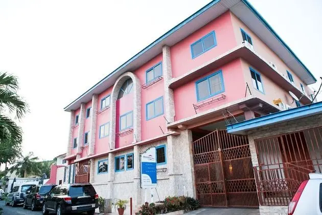 Maxwell Court Apartments