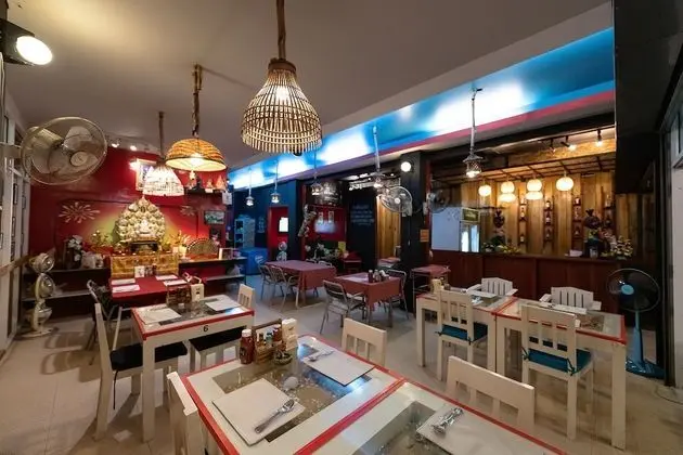 May House Karon Beach - Yerinde Yemek