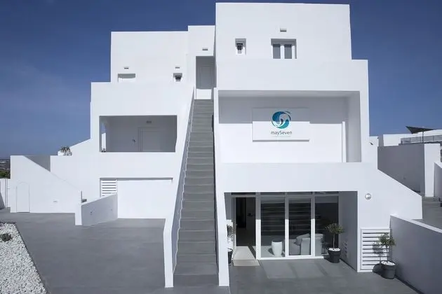 May Seven Suites - Adults Only - Lobi