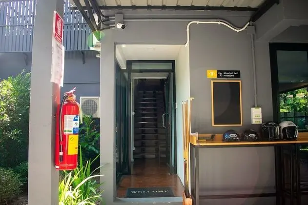 Maya Bed and Food Hostel - Lobi