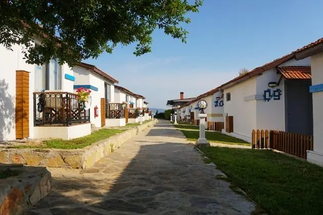 Maya Bistro Hotel Beach