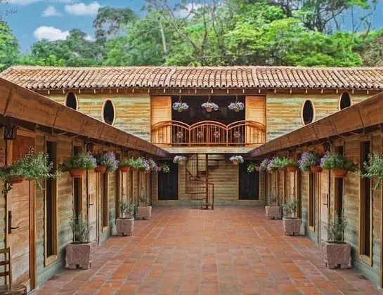 Mayan Hills Resort