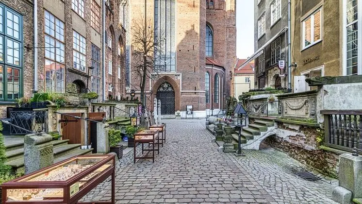 Maya's Flats & Resorts-Old Town Mariacka