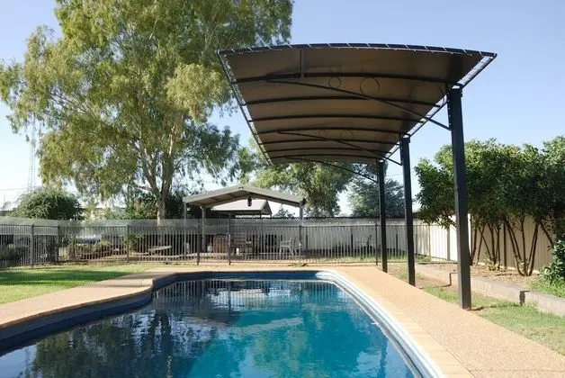 Mayfair Motel - Havuz