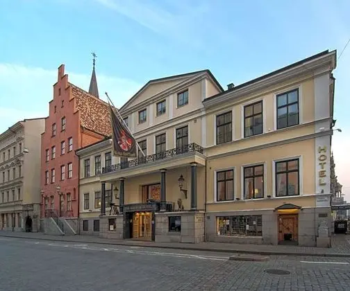 MAYFAIR HOTEL TUNNELN