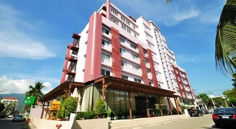 Mayflower Grande Hotel			