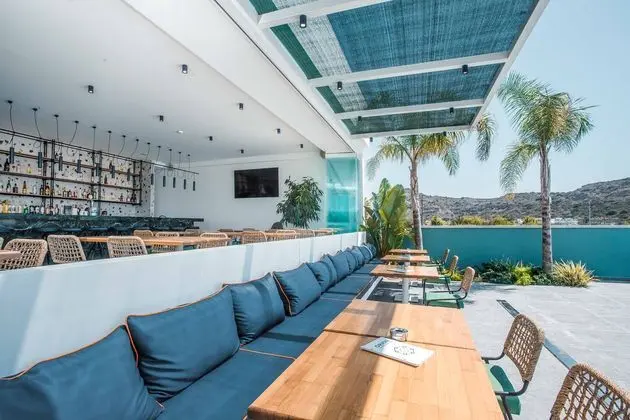 Mazoren Art Hotel