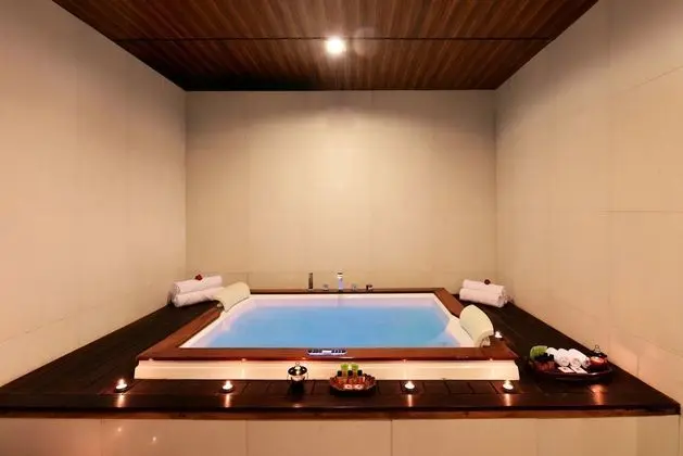MB Greens Clarks Inn Moradabad - Spa